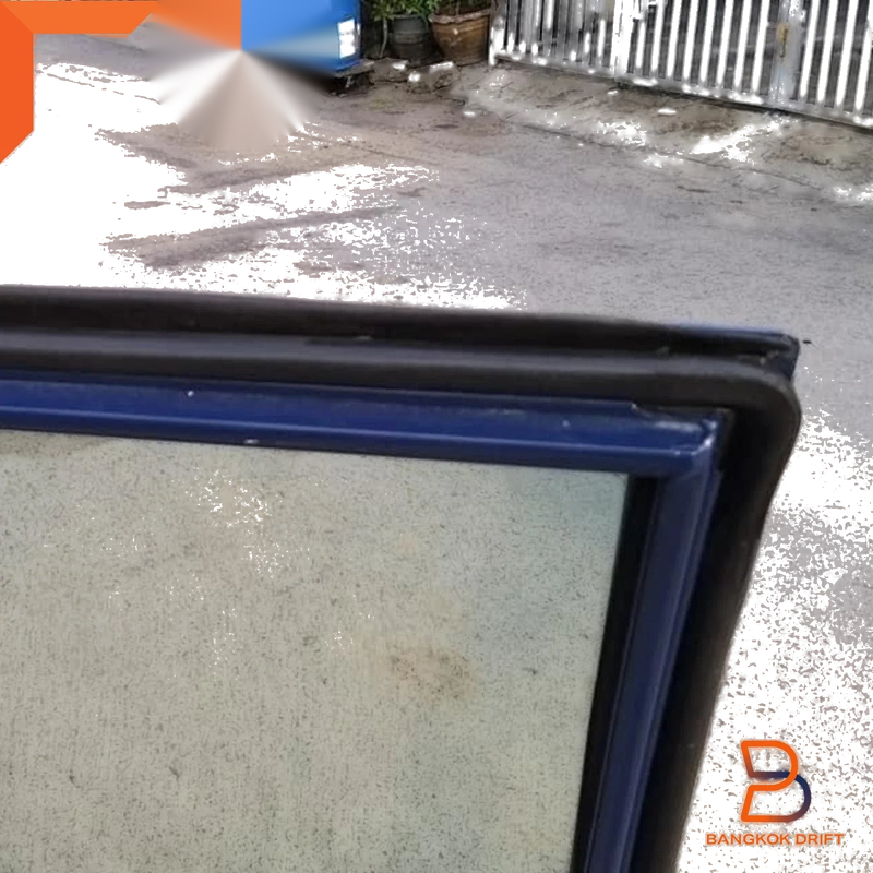 Toyota Hilux Front Door Seal Weatherstrip (1984-1988)