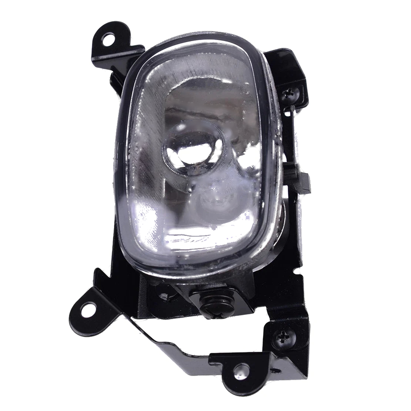Mitsubishi Outlander Right Front Fog Light Lamp w/ Bulb (2003-2006)