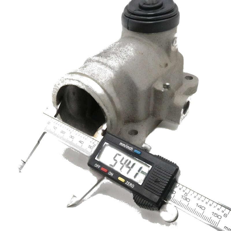 Toyota Hilux RN30 RN33 RN45 1978-1983 Gear Shift Housing