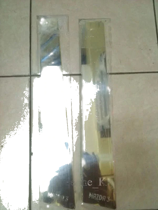 Mazda3 Sedan Stainless Steel Door Pillars (2003-2008)