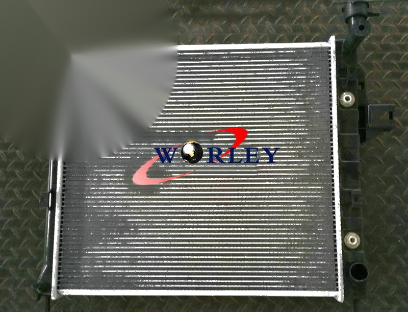 JEEP GRAND CHEROKEE 4.7L V8 Radiator 552mm (1999-2005)