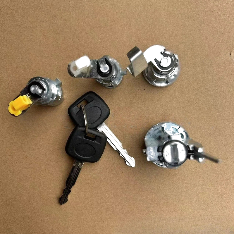 Toyota 4Runner Pickup Ignition Door Lock Cyl & Gas Lock (1991–1995)