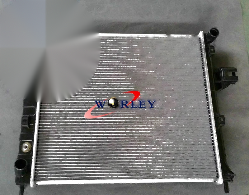 Jeep Grand Cherokee WJ / WG 4.0L 6Cyl Radiator (1999-2005)