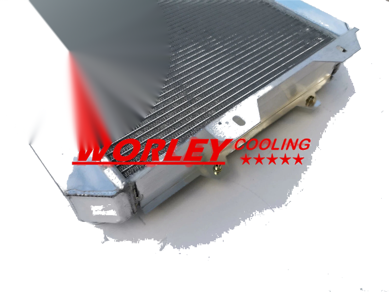 Hilux RN105 RN106 RN130 3-Row Aluminum Radiator + Black Hose (1997-2005)