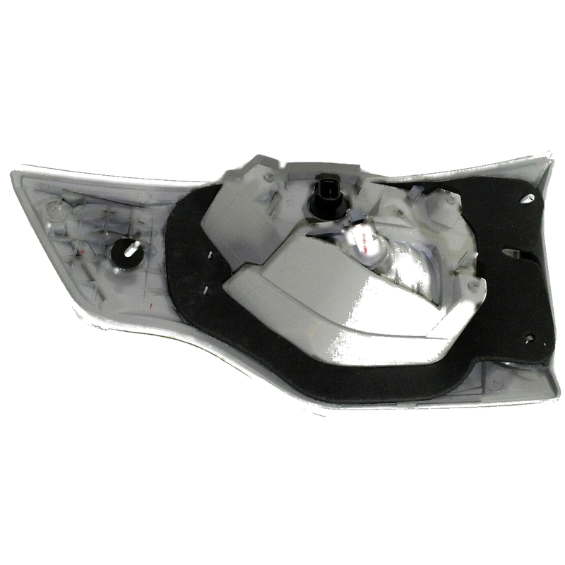 Toyota Highlander Left Inner Tail Light (2014-2016)