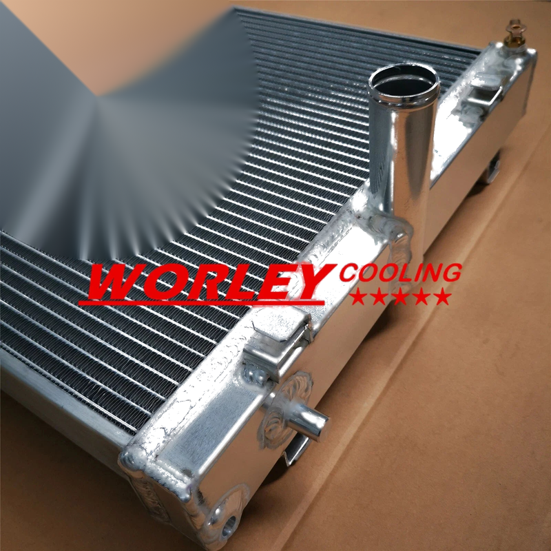 VZ Commodore Adventra Monaro Crewman LS1 LS2 SS Aluminum Radiator (2004-2006)