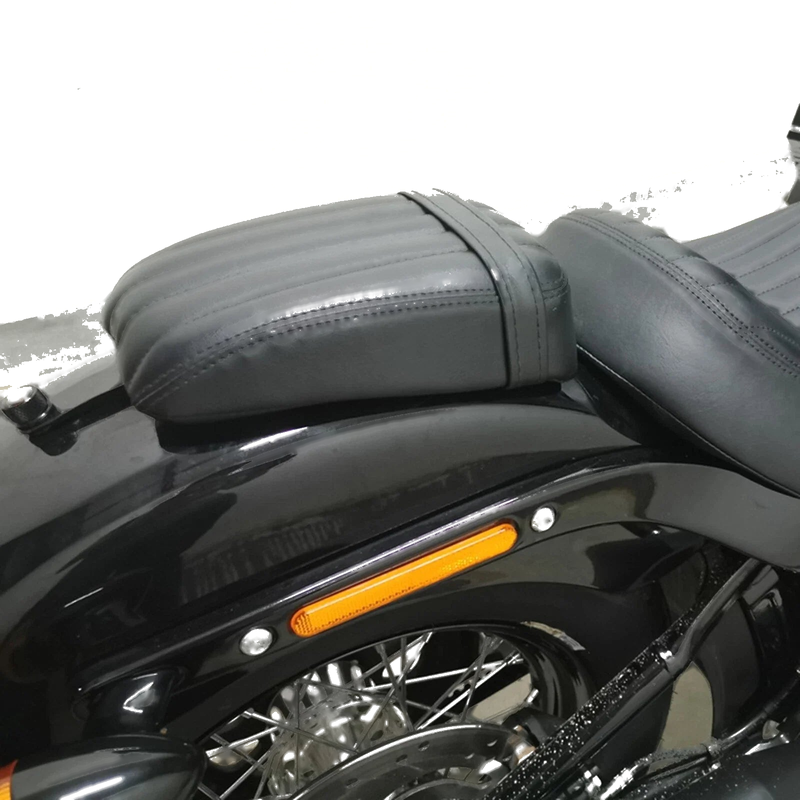 Harley Softail Slim FLSL, Street Bob FXBB Pillion Seat (2018-2021)