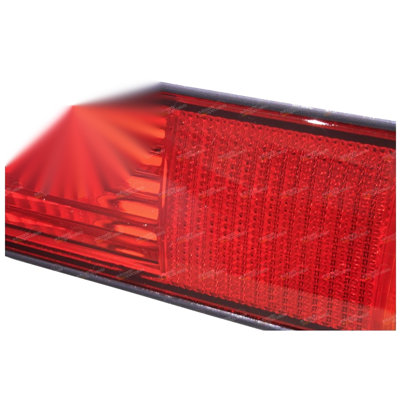 Mitsubishi Pajero NM Indicator Light Lamp RH Rear Bar (2000-2002)