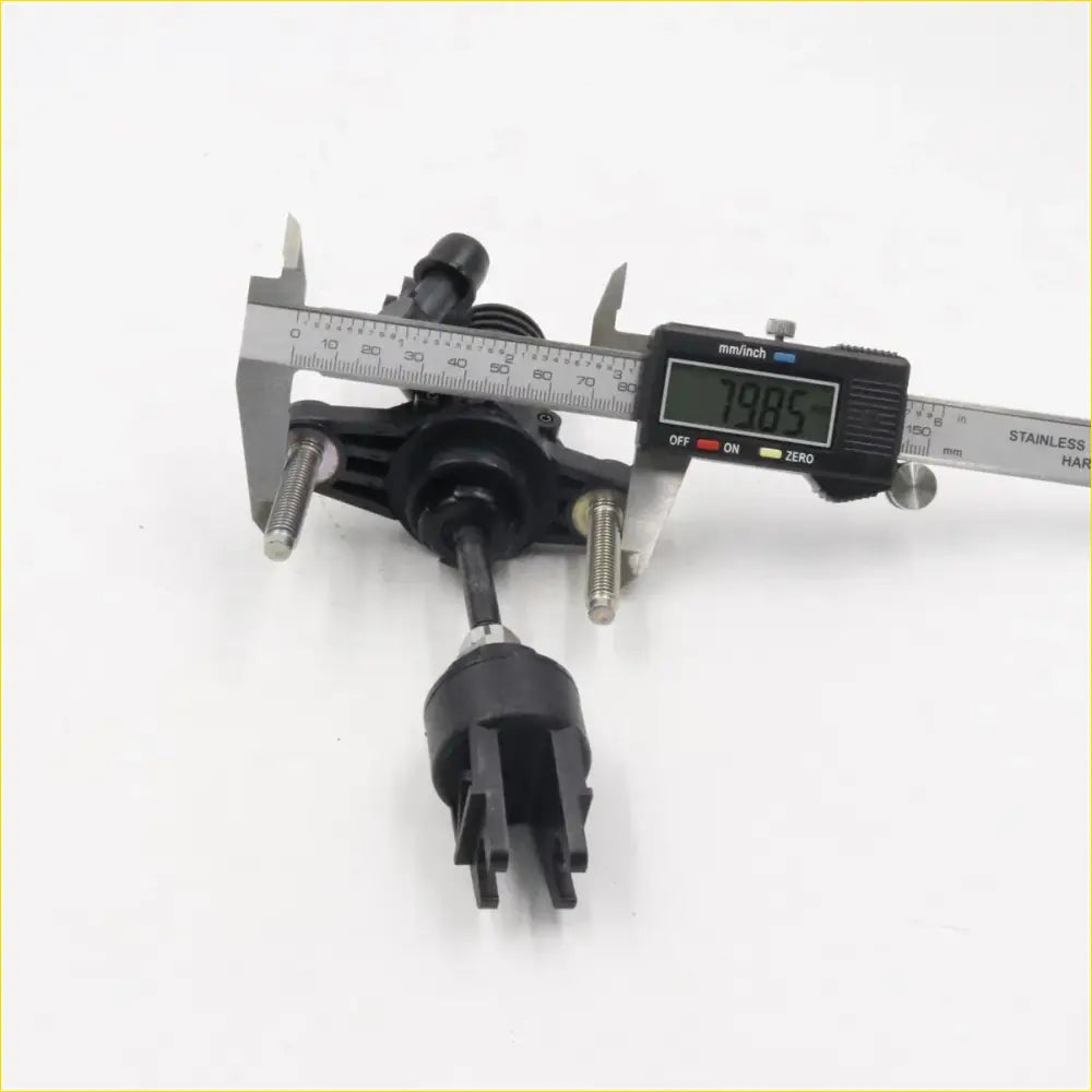 Clutch Master Cylinder for Toyota Hilux TGN10 TGN15 Ute 2004-2016 - Drivetrain