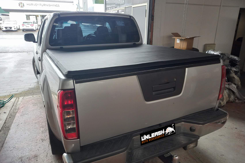 Soft Trifold Tonneau Cover for Nissan Navara D40 2005-2015