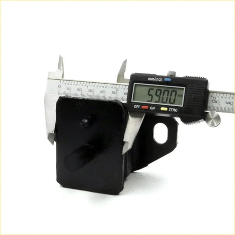 Black rubber engine mount support 3l for toyota hilux 1988-1997 with digital caliper measuring 59 mm