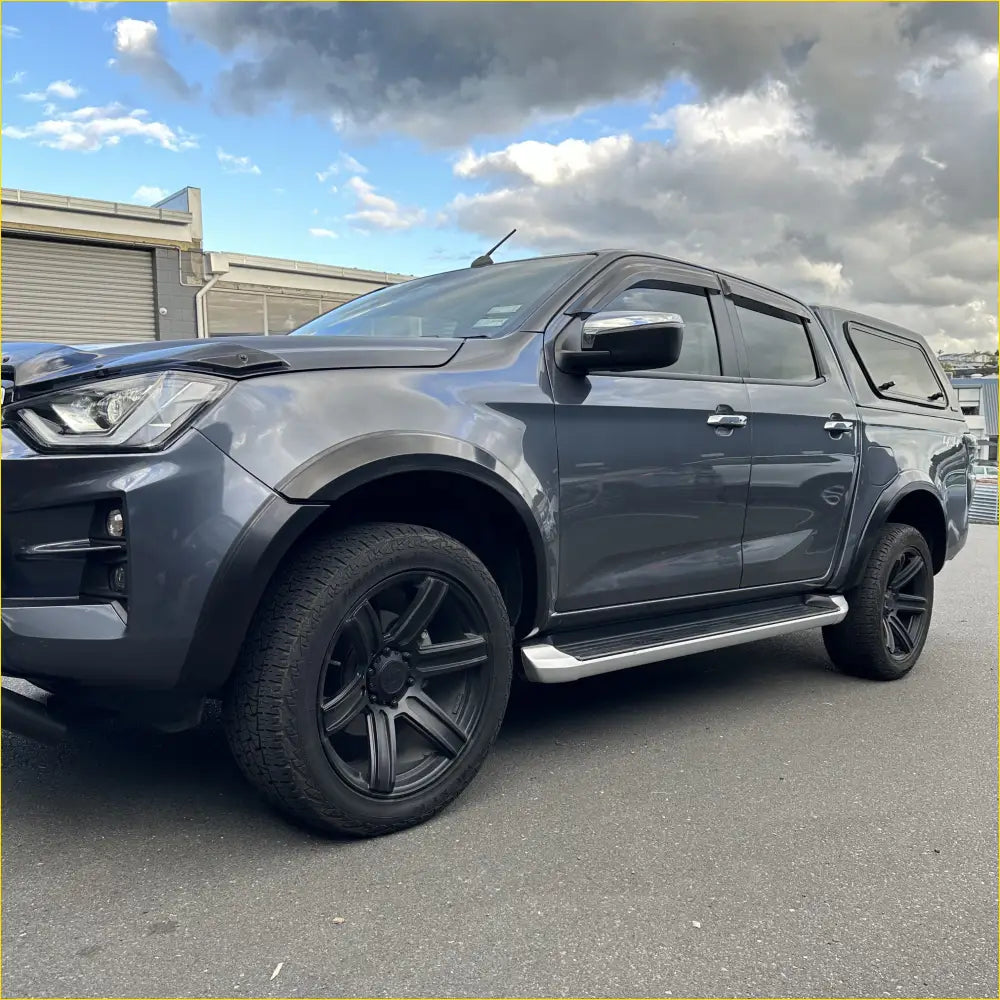 Fender Flare 4-Inch Isuzu D-Max 2021-2023 Smooth Style Matte Black