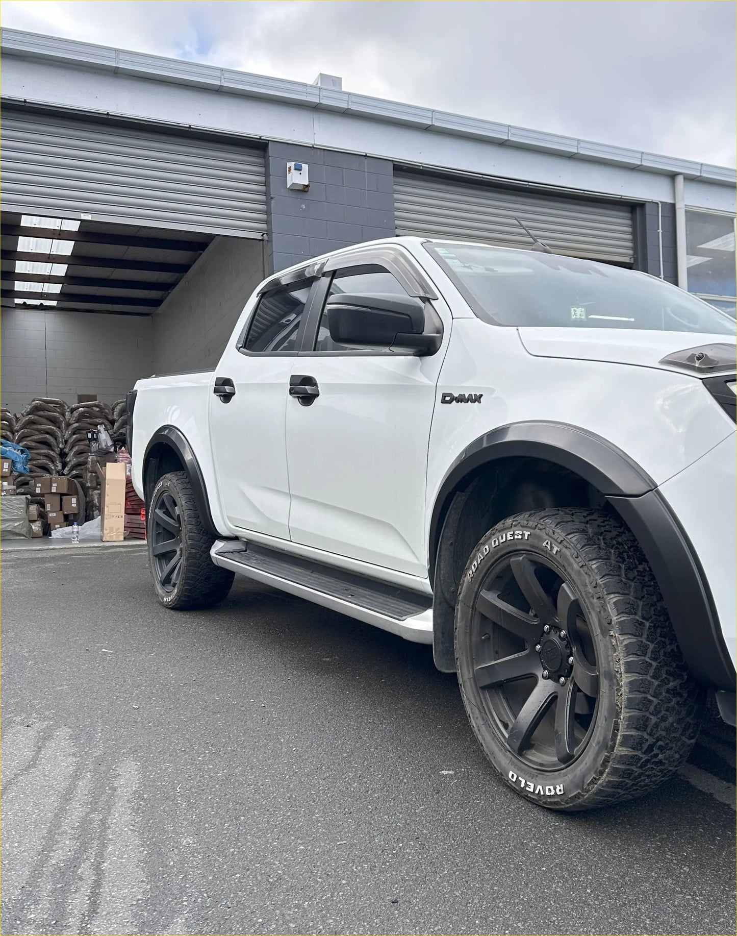 Fender Flare 4-Inch Isuzu D-Max 2024+ Matte Black