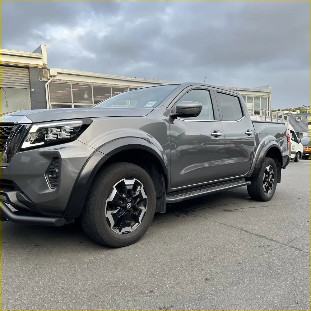Fender Flare 4-Inch style Nissan Navara 2021+ Matte Black