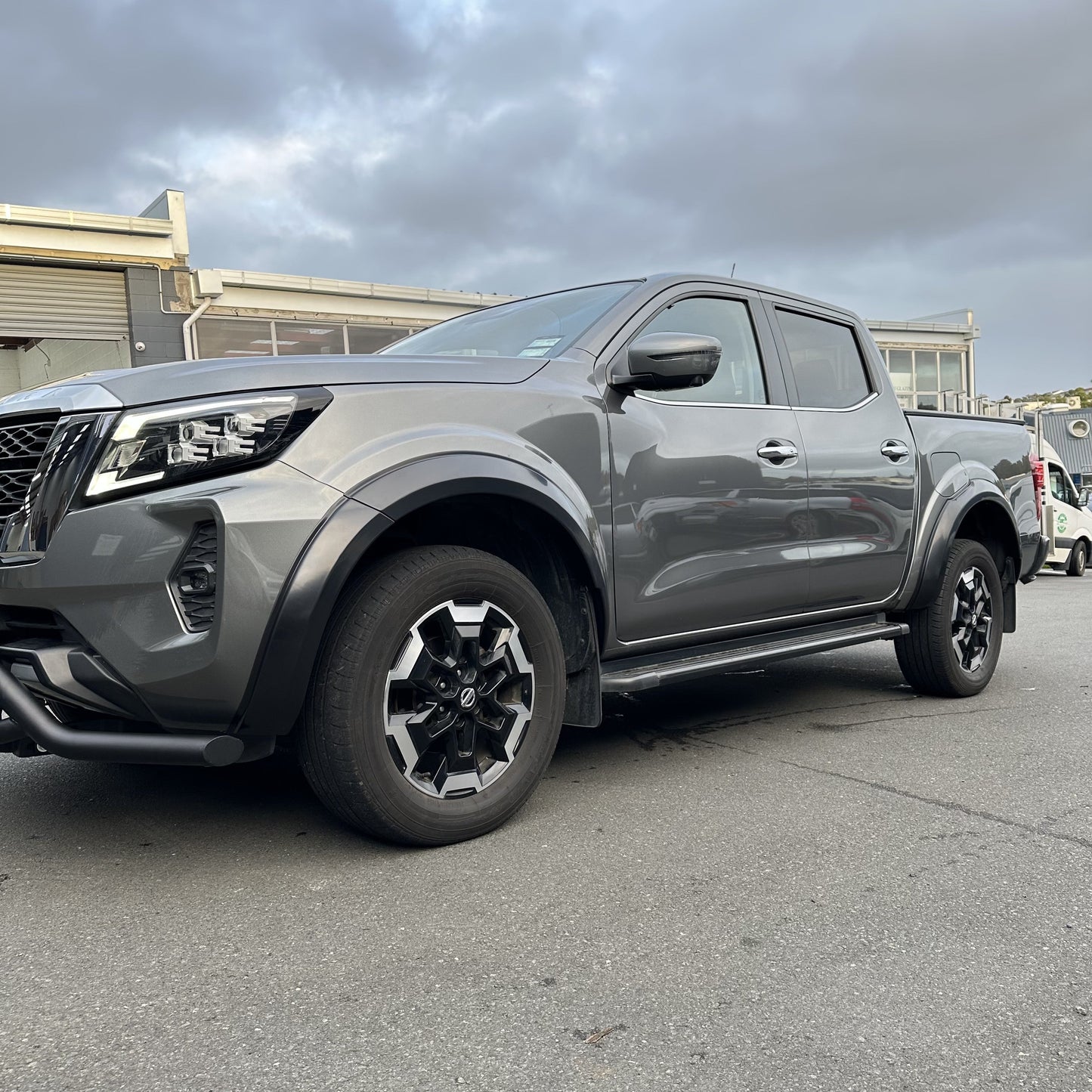 Fender Flare 4-Inch style Nissan Navara 2021+ Matte Black