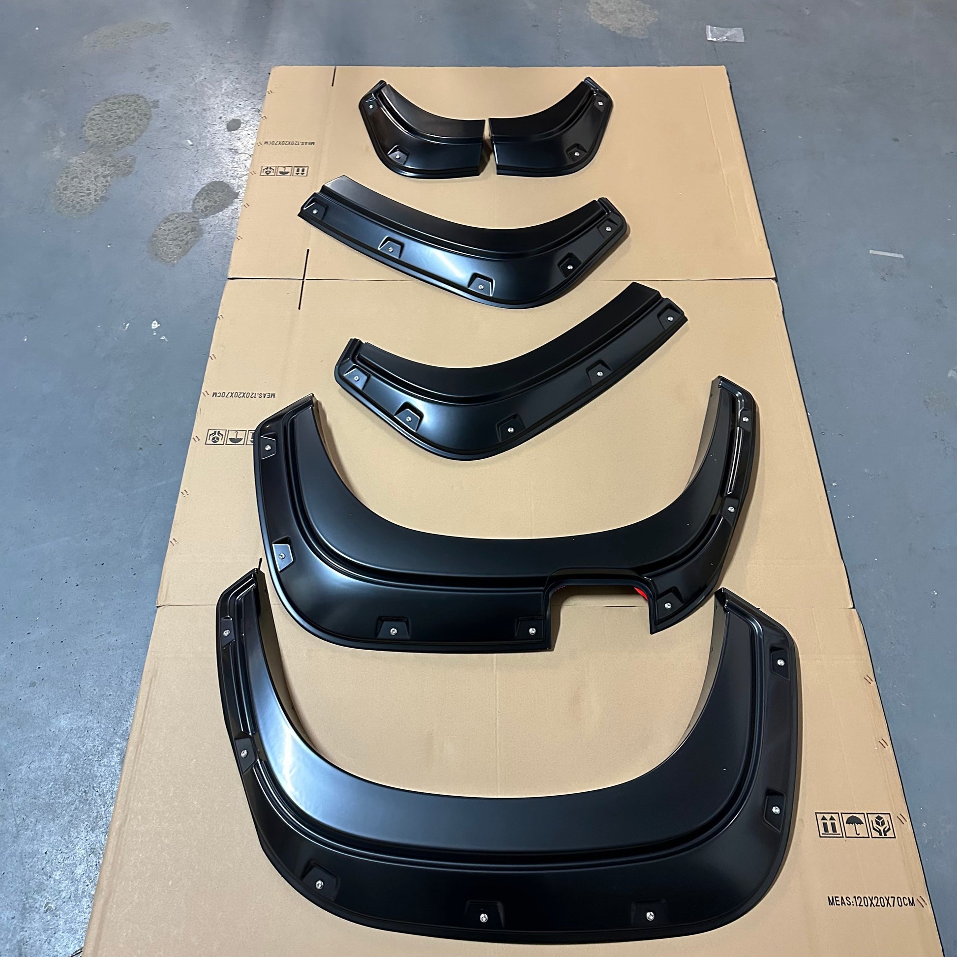 Fender Flare Mitsubishi Triton 2019-2023 Bolt Style Matte Black