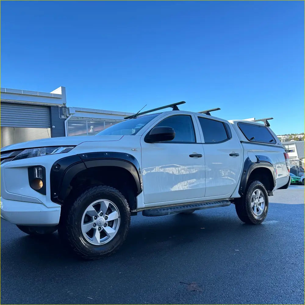 Fender Flare Mitsubishi Triton 2019-2023 Bolt Style Matte Black