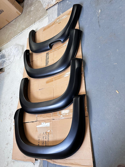 Fender Flare Mitsubishi Triton 2019-2023 Smooth Style Matte Black