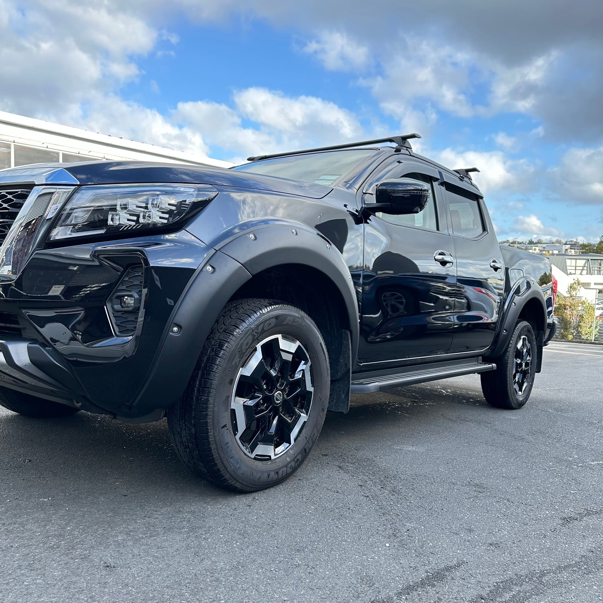 Fender Flare Nissan Navara 2021+ Bolt Style Matte Black