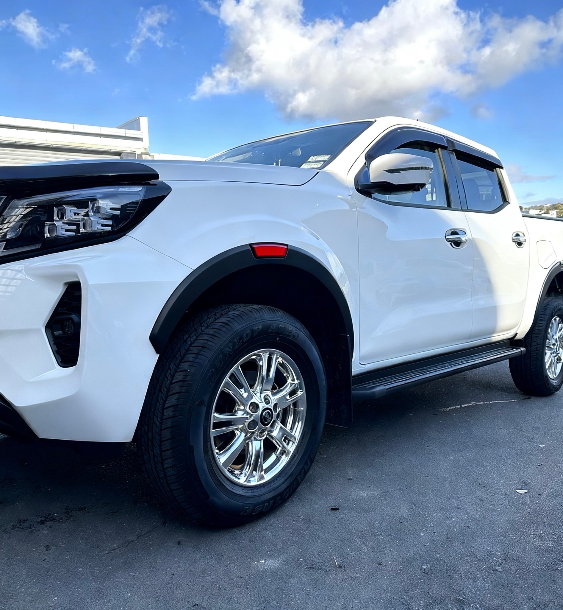 Fender Flare Nissan Navara 2021+ OEM Style Matte Black with Red Layer
