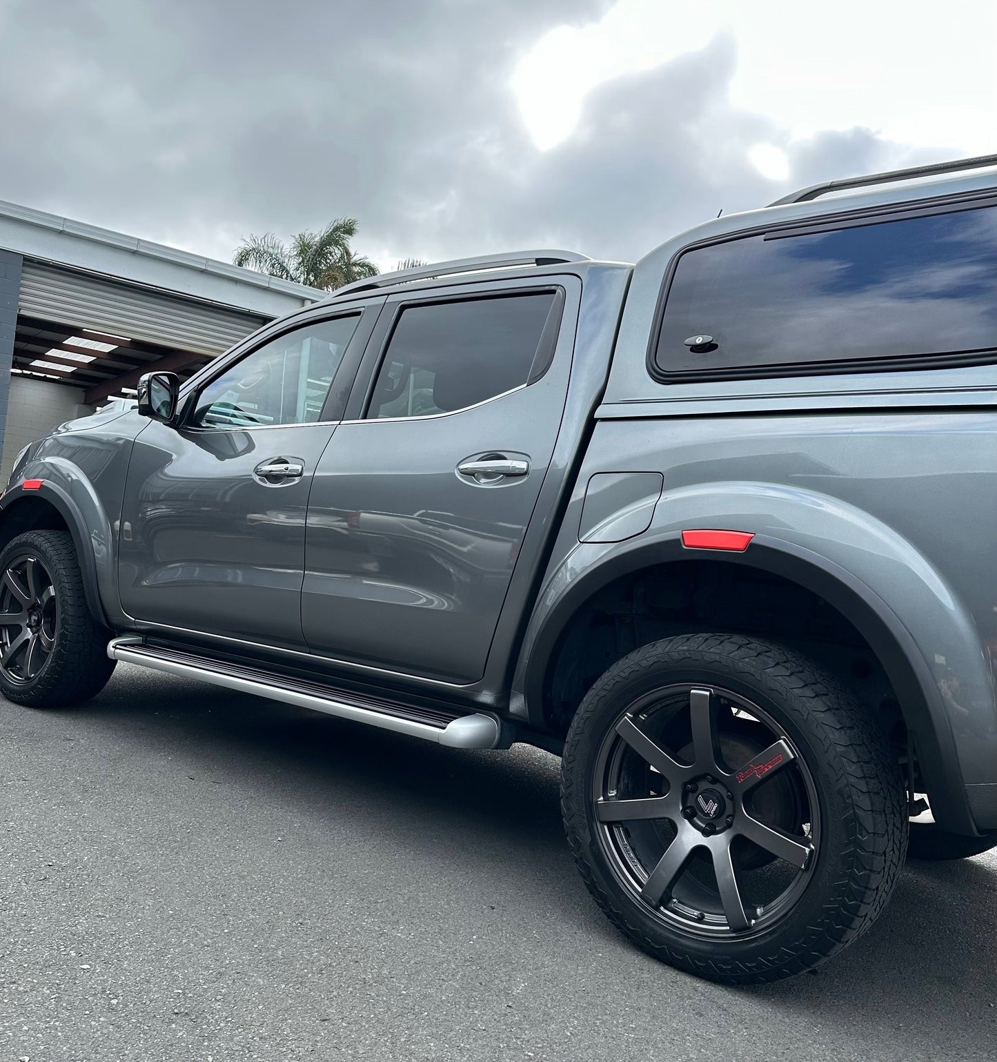 Fender Flare Nissan Navara NP300 2015-2020 OEM Style with Red layer