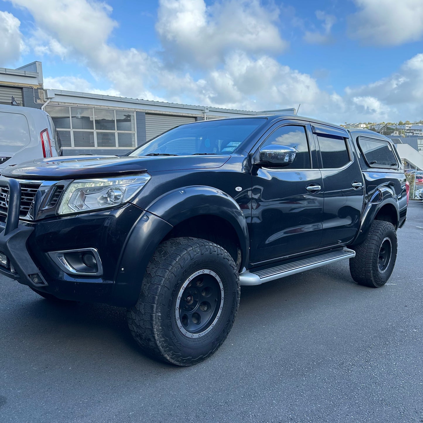 Fender Flare Nissan Navara NP300 2015-2020 ST/SL/ST-X Bolt Style