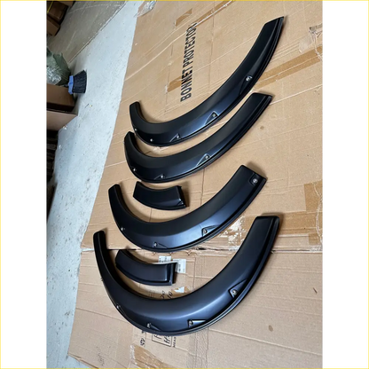 Fender Flare Toyota Hiace 2005-2019 Bolt Style Matte Black