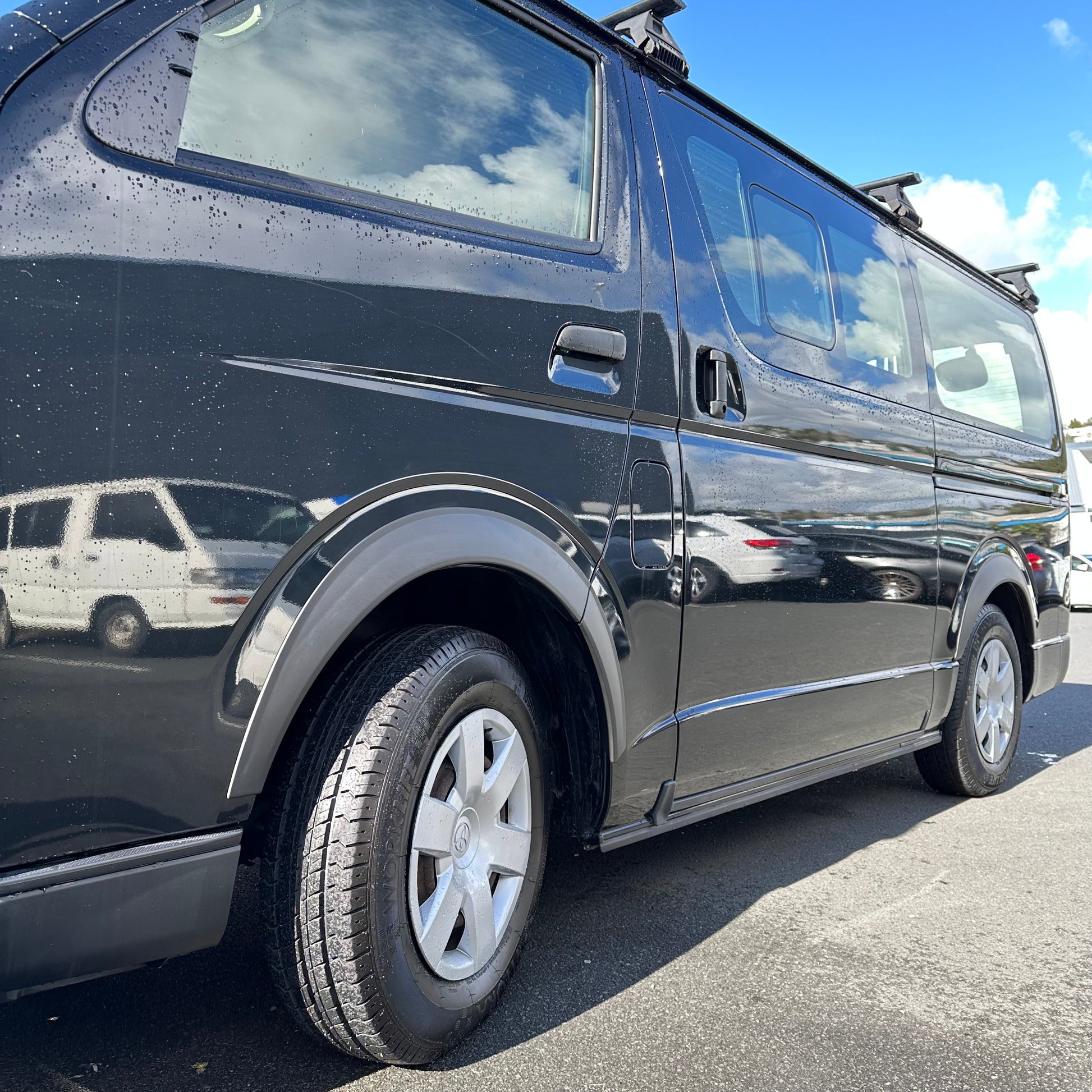 Fender Flare Toyota Hiace 2005-2019 Smooth Style Matte Black