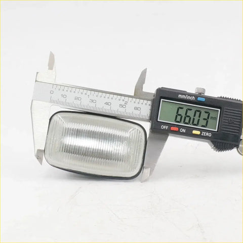 Clear rectangular fender guard repeater light with ribbed lens and black plastic housing for toyota hilux 1997-2005