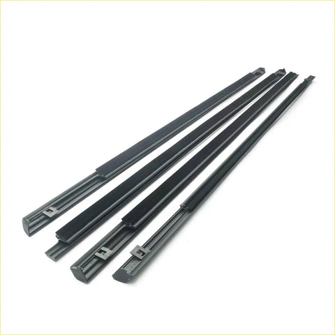 Set of four black rubber windshield wiper blades with molded plastic frames for nissan x-trail 2000-2012 weatherstrip