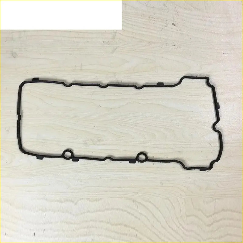 Black rubber gasket with rectangular shape and notched edges for suzuki ertiga jimny 1.5 16v rocker cover