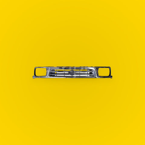 Grille Chrome 1 Piece for Toyota Hilux (1997-2001)