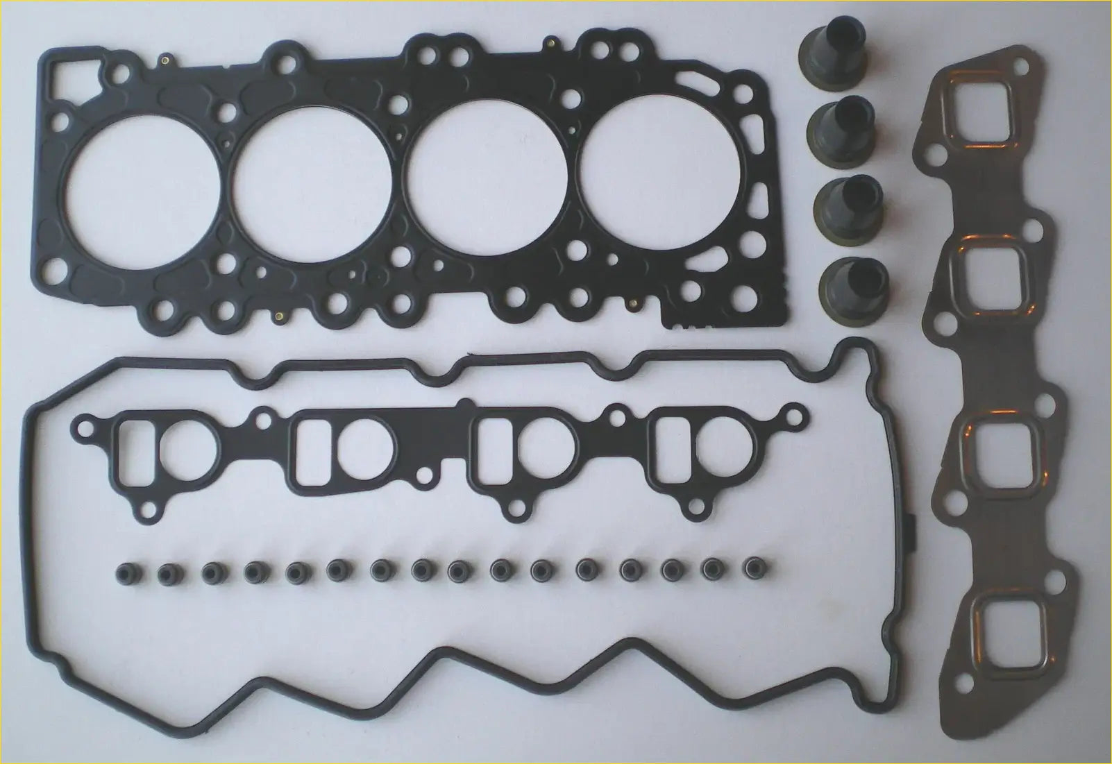 Head gasket set for Nissan X-Trail 2.2 Di TD Turbo Diesel YD22ETi (2001–2007)