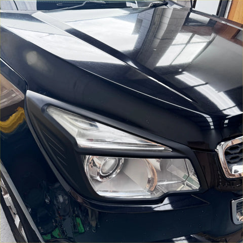 Black glossy headlight cover on front fender of modern suv for holden colorado 2012-2016 matte finish