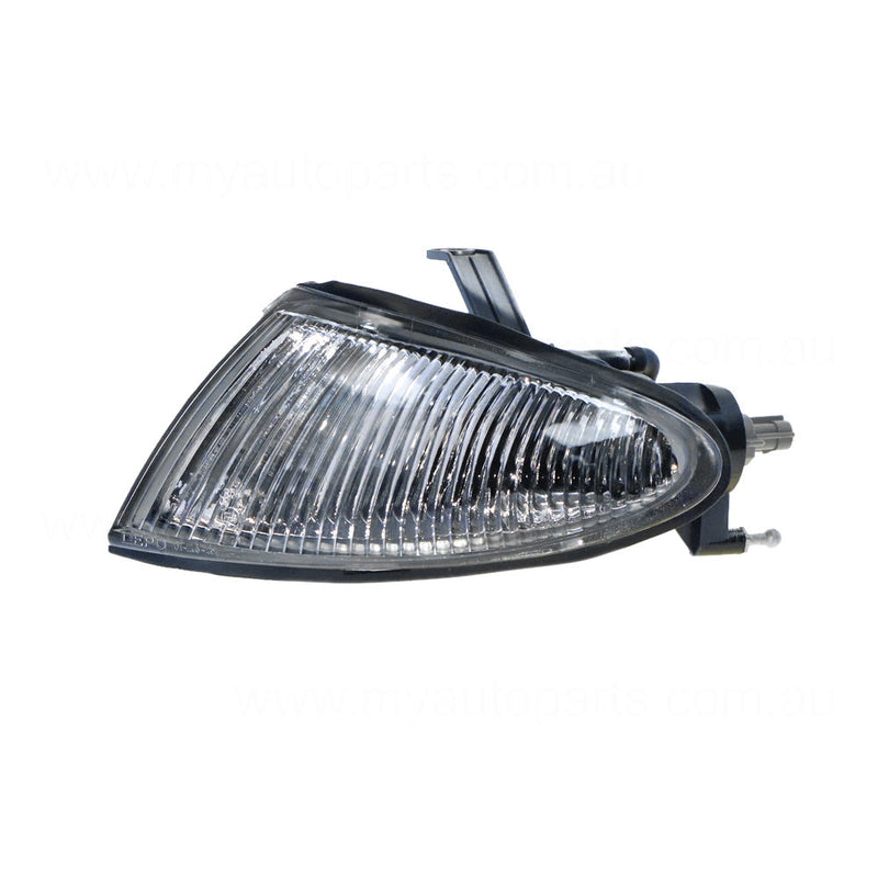 APG All Crash Front Park / Indicator Lamp Passenger Side