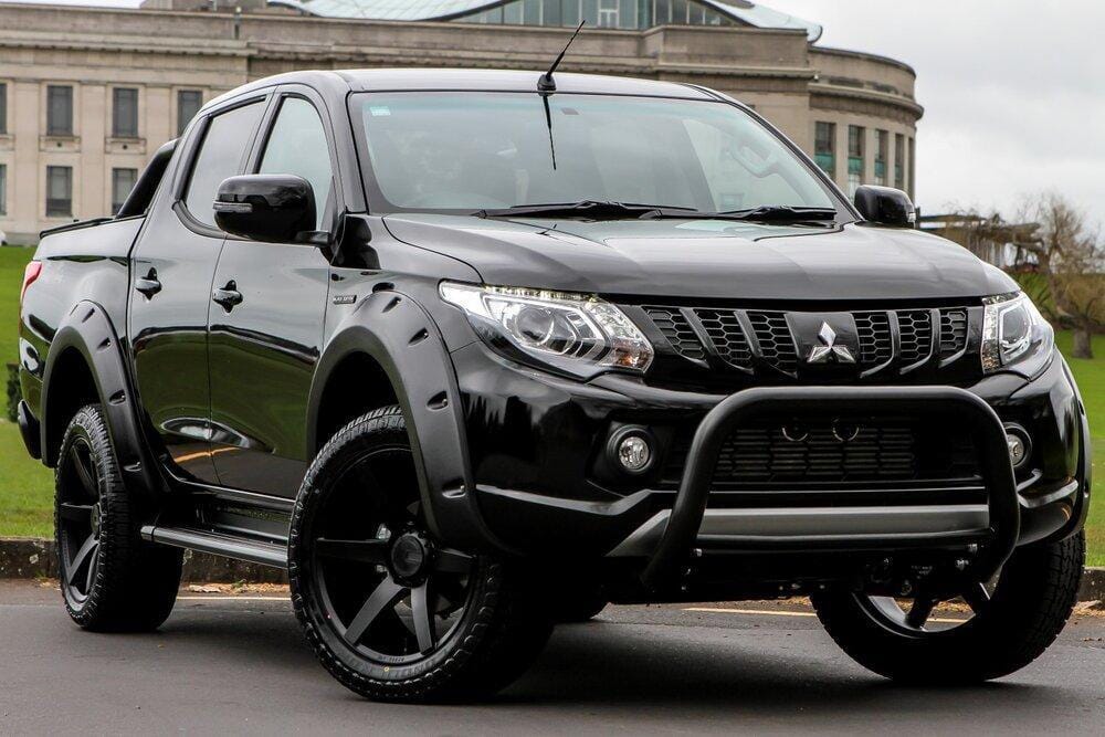 Kut Snake Flares for Mitsubishi Triton MQ Models