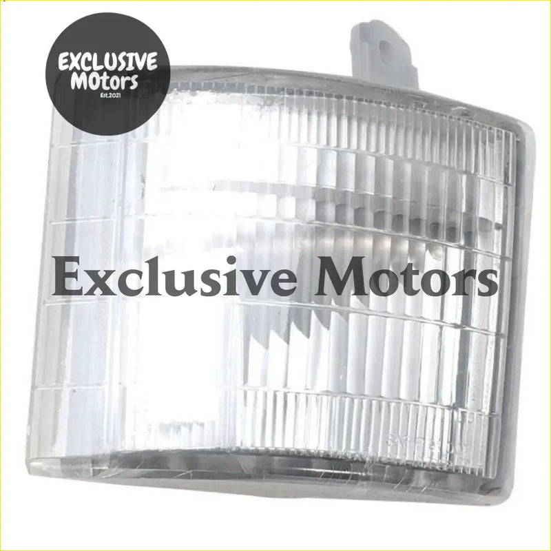 Left-hand corner light for mitsubishi canter 1994-2004 clear ribbed plastic side marker light with gray bracket