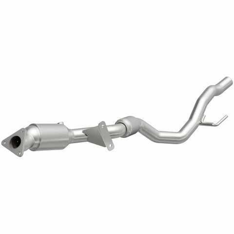 Magnaflow MagnaFlow 11-15 Touareg V6 3.6 Direct Fit Converter OEM Underbody