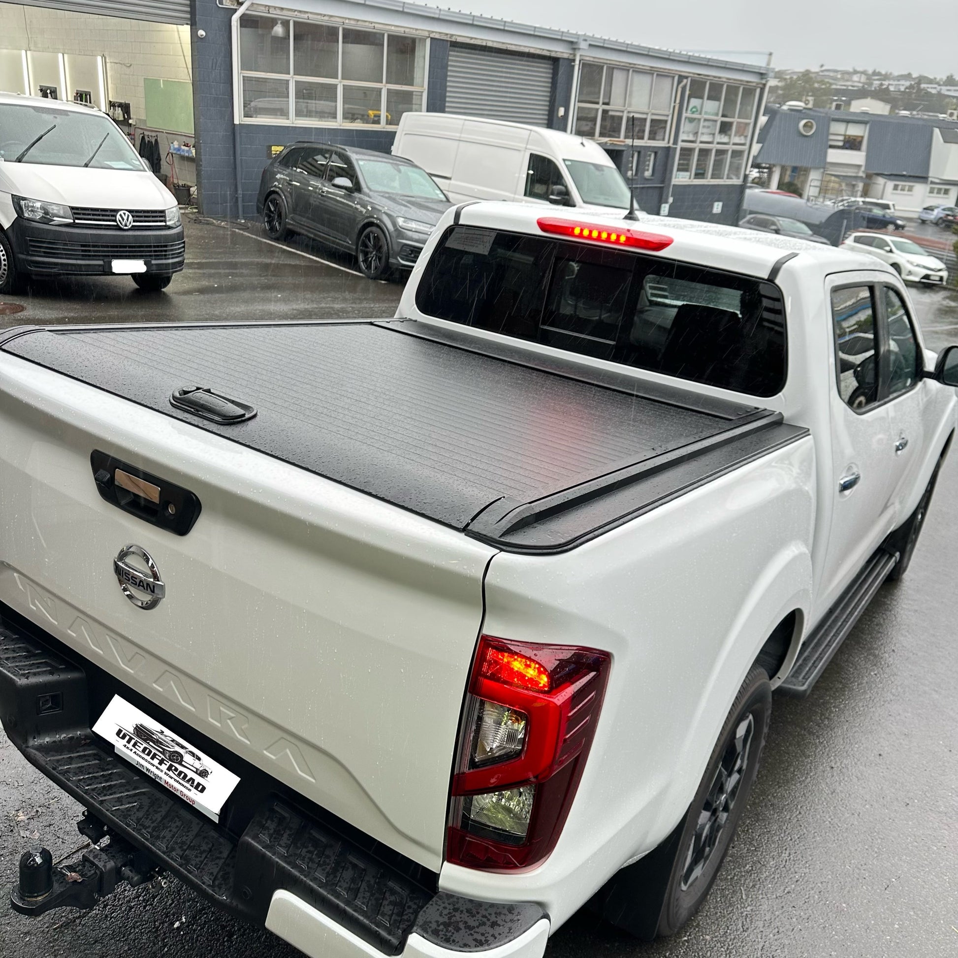 Manual Roller Shutter/Tonneau Cover for Nissan Navara NP300