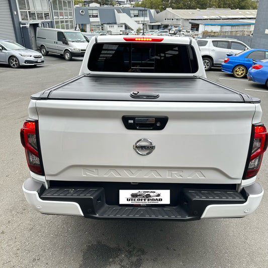 Manual Roller Shutter/Tonneau Cover for Nissan Navara NP300