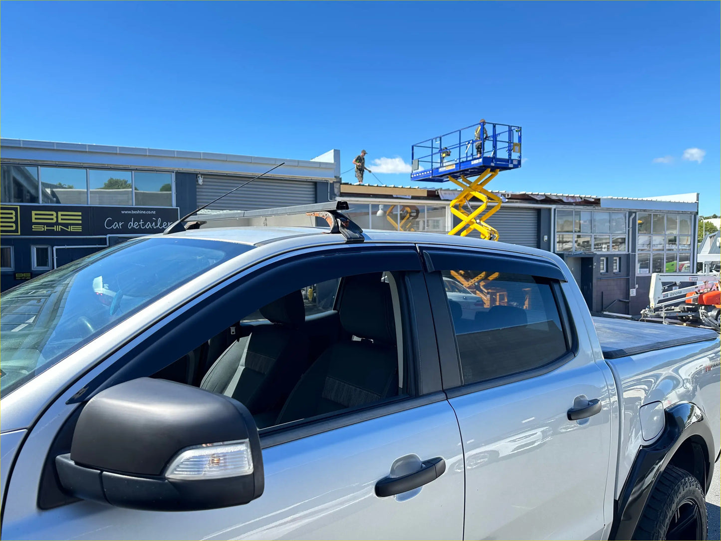 Silver ford ranger px1 2012-2015 with monsoon and bonnet guard aftermarket style black mirrors and door handles