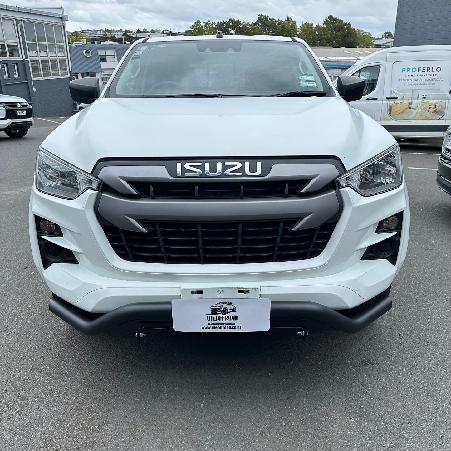 Nudge bar (Compatible Front Sensors) Isuzu D-Max 2021-2023 Black Q1