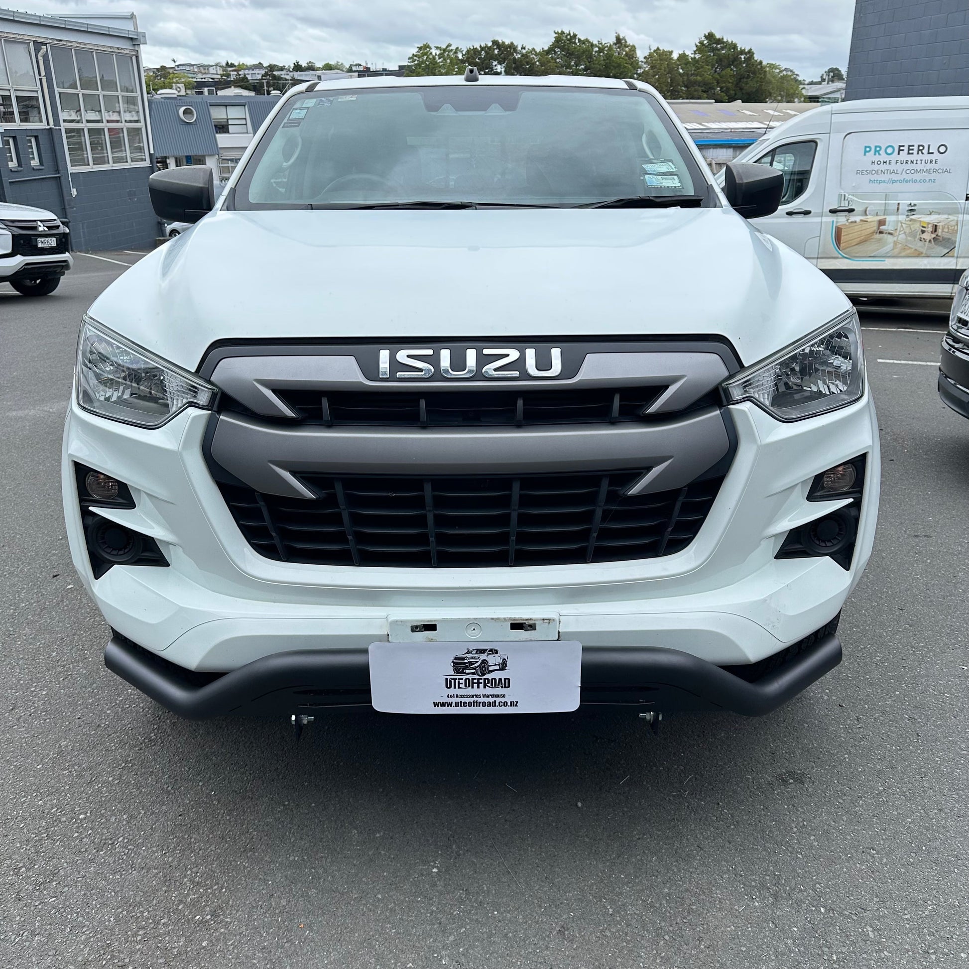 Nudge bar (Compatible Front Sensors) Isuzu D-Max 2021-2023 Black Q1