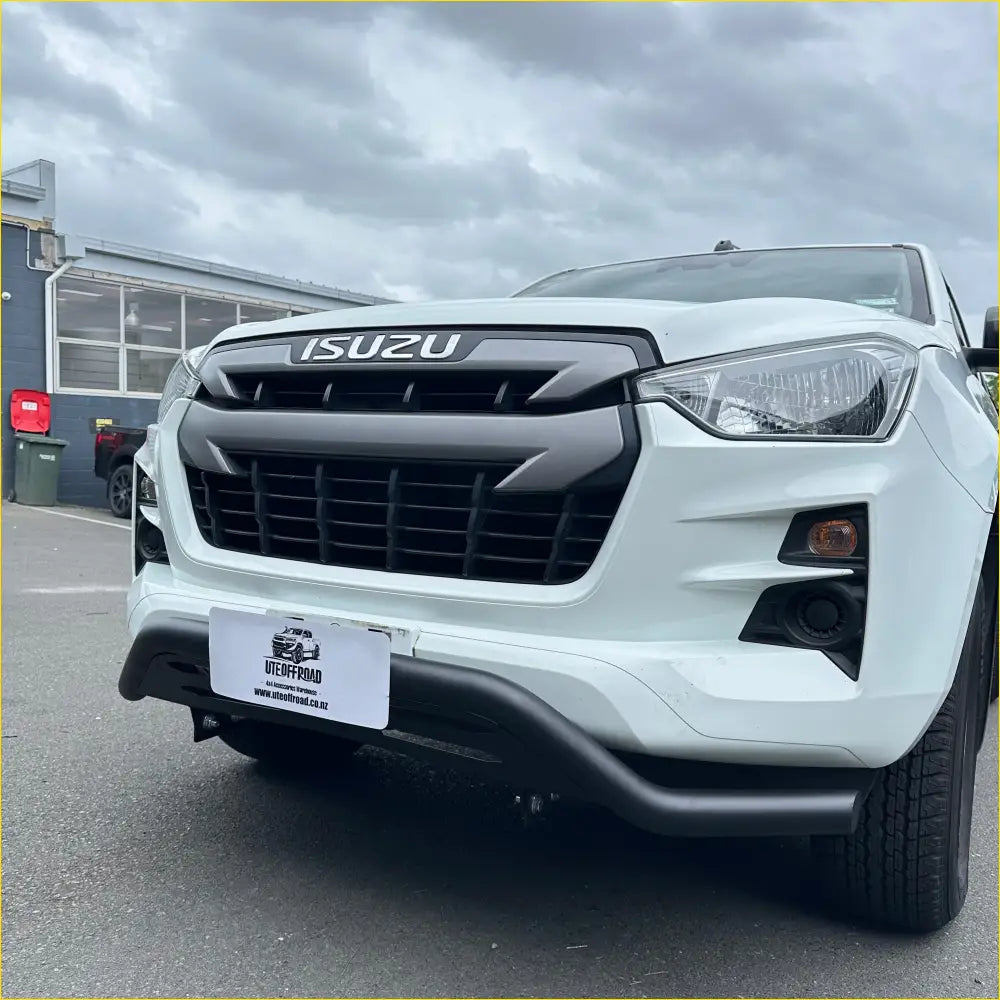 Nudge bar (Compatible Front Sensors) Isuzu D-Max 2021-2023 Black Q1