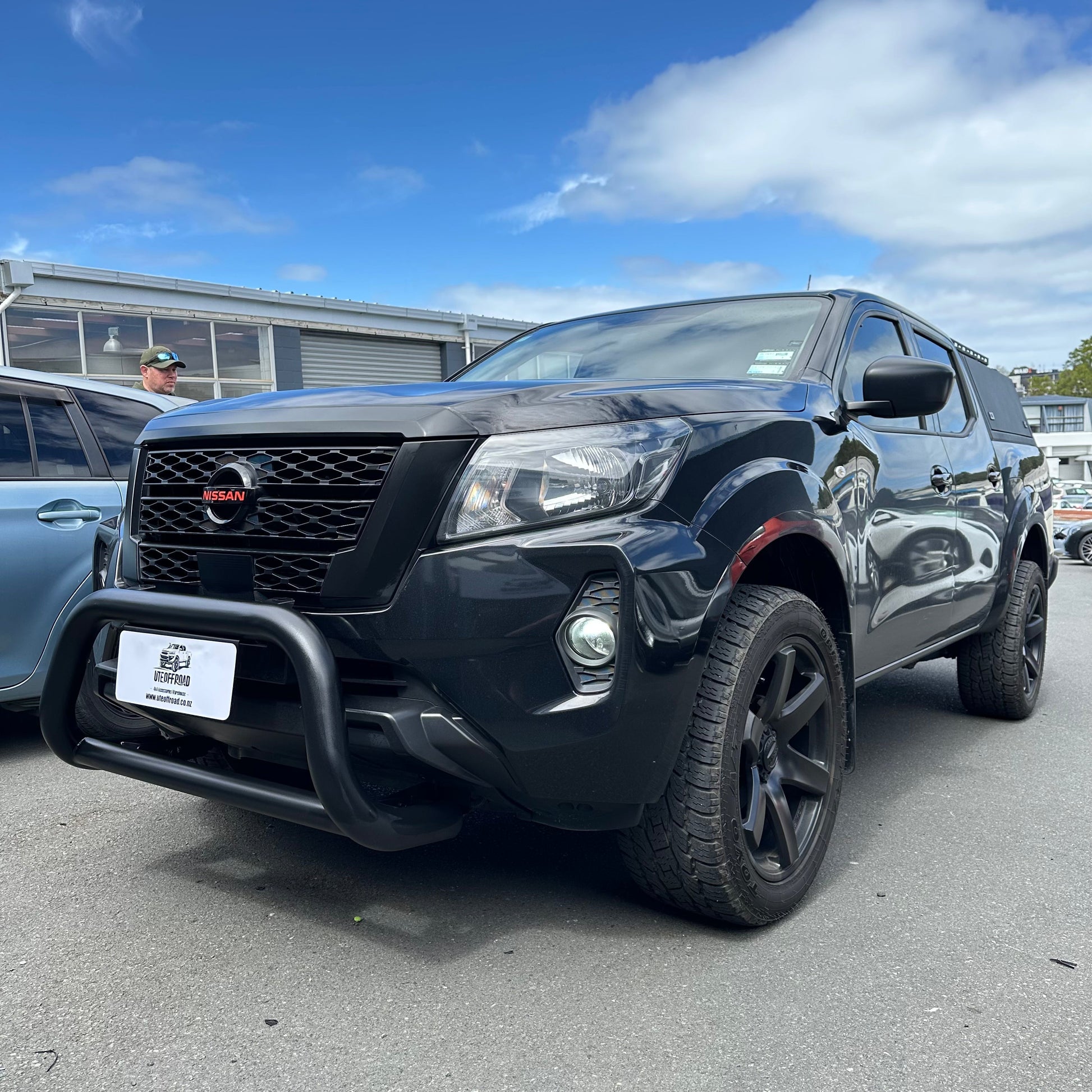 Nudge Bar (Compatible Front Sensors) Medium Size Nissan Navara 2021+