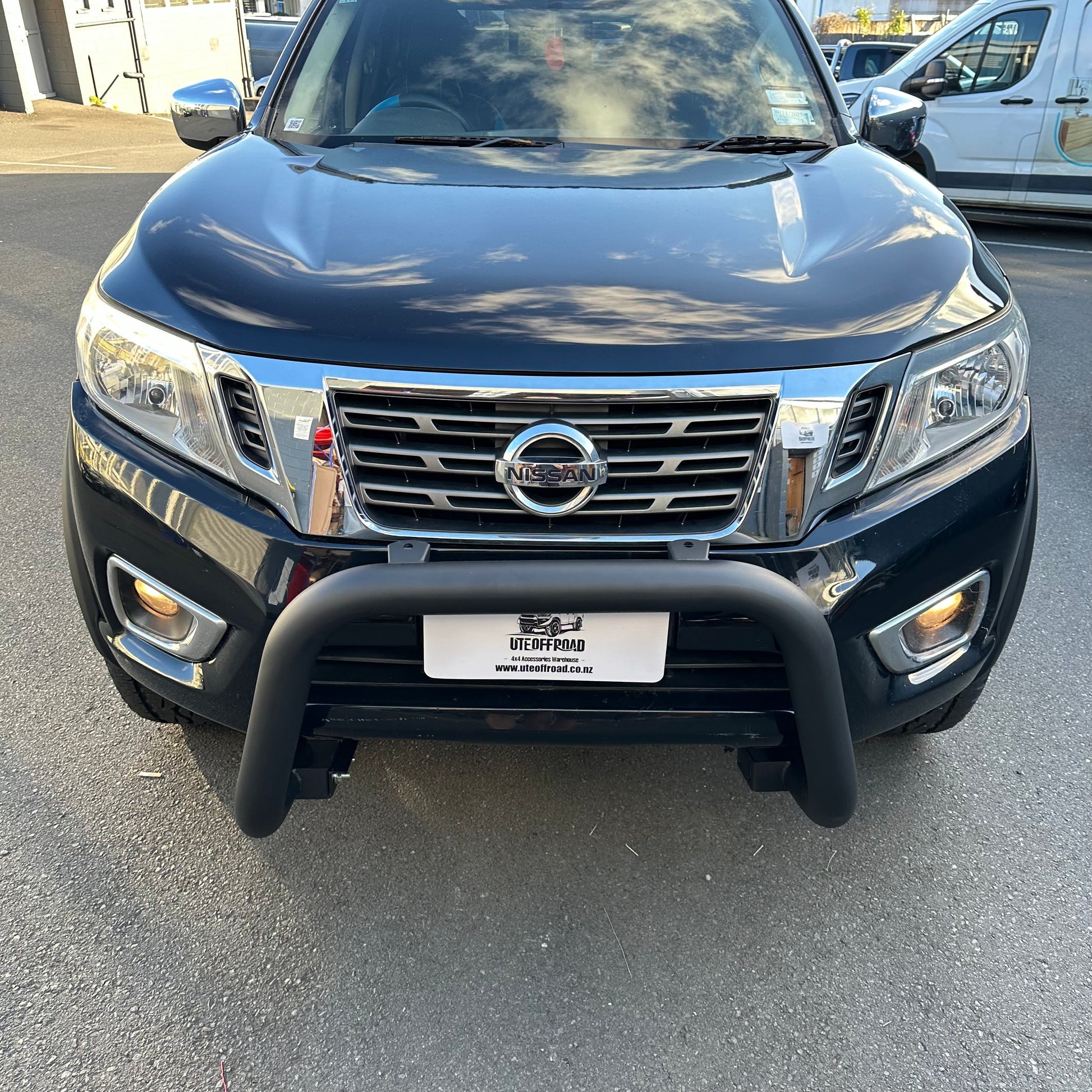 Nudge Bar (Compatible Front Sensors) Nissan Navara NP300 2015-2020