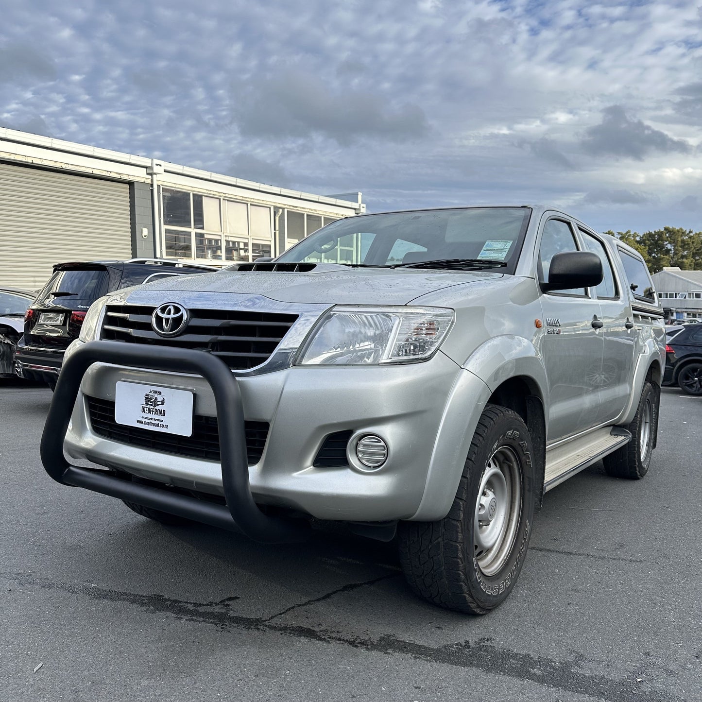 Nudge Bar (Compatible Front Sensors) Toyota Hilux Vigo 2005-2015