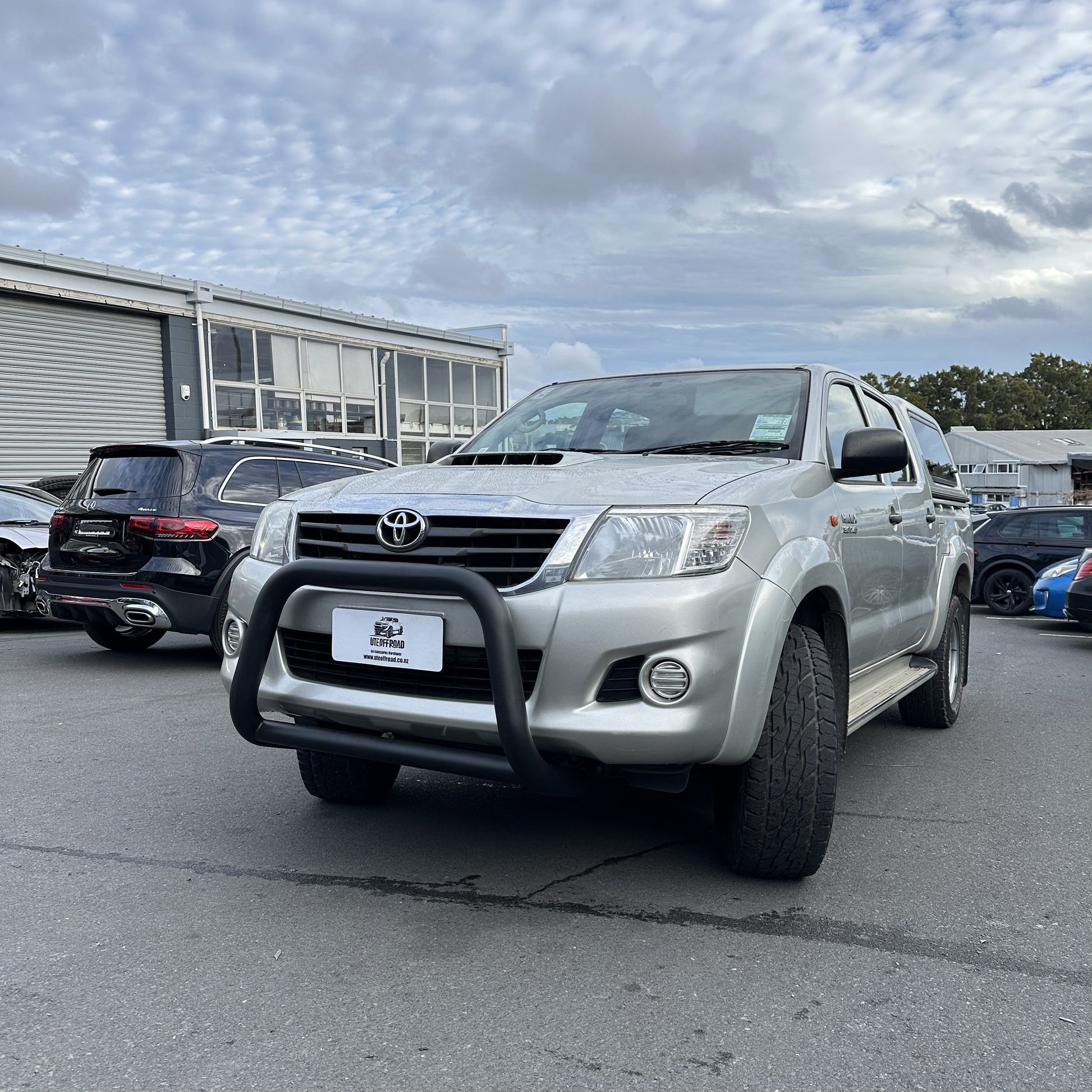 Nudge Bar (Compatible Front Sensors) Toyota Hilux Vigo 2005-2015