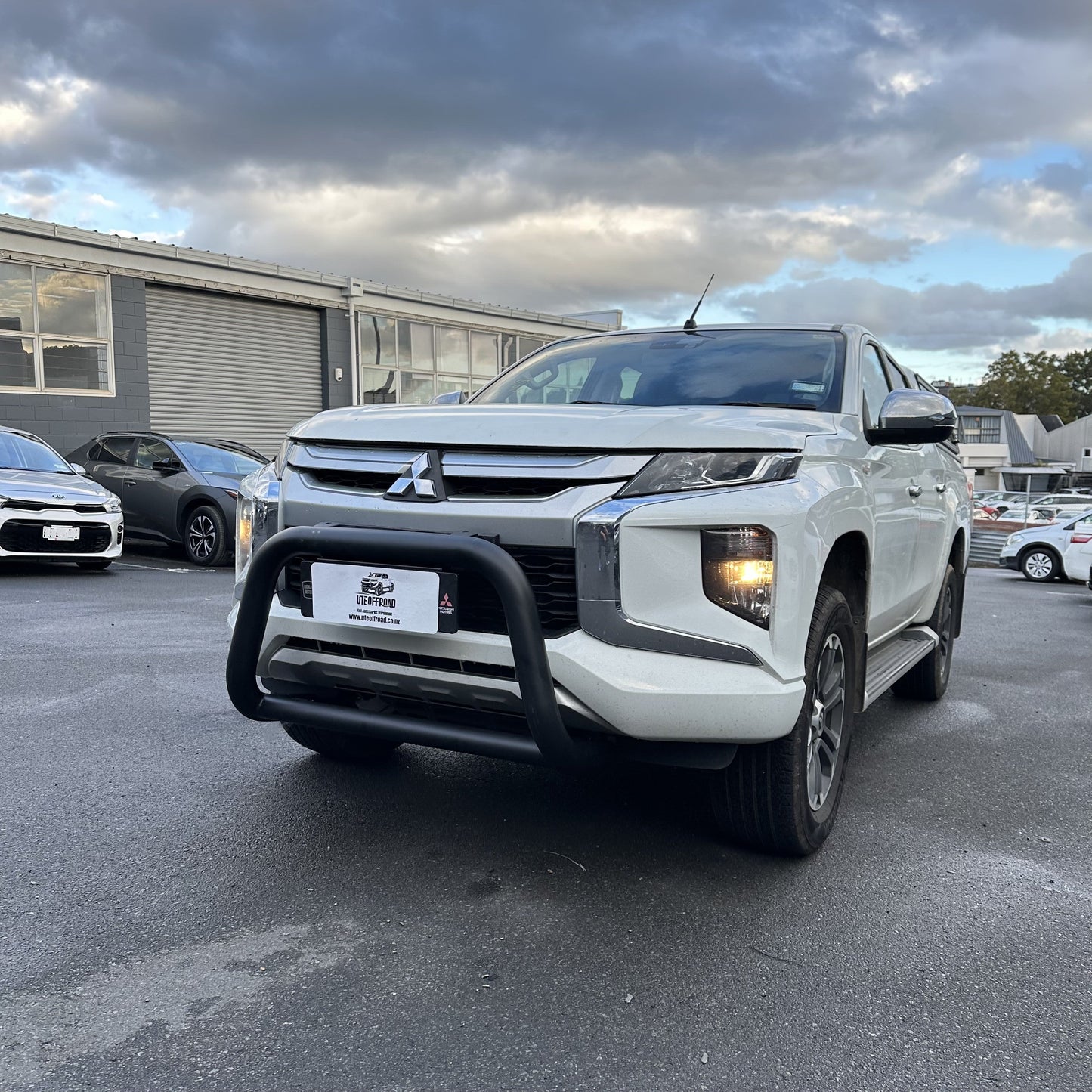 Nudge bar for Triton 2019-2023 Black