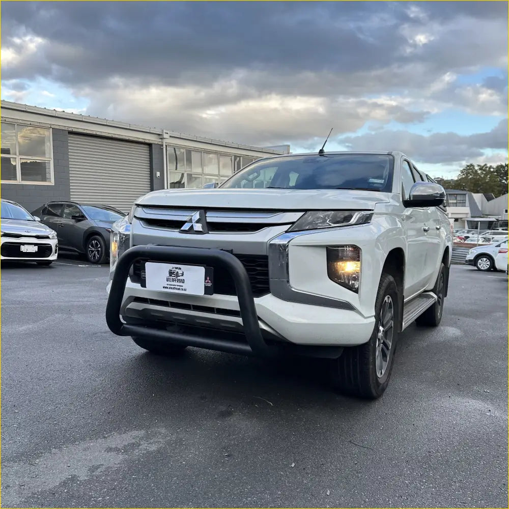 Nudge bar for Triton 2019-2023 Black